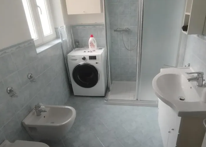 Happy Family - Al 아파트 만델로델라리오